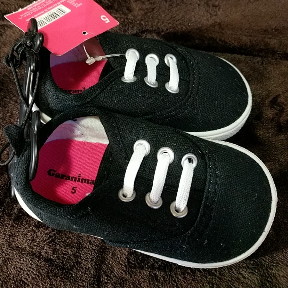 Shoes - Picture 2 of 3